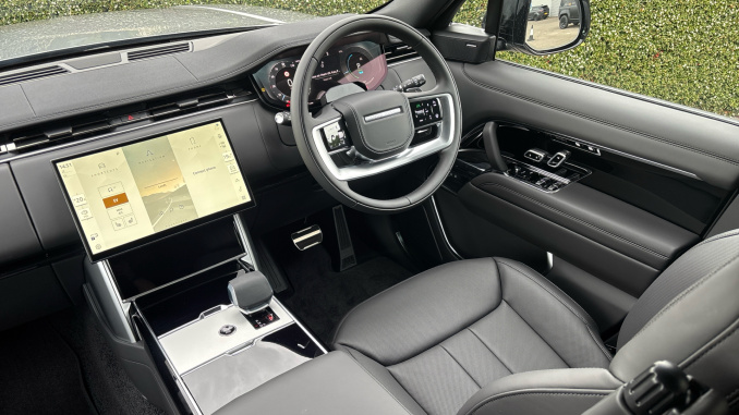 Land Rover Range Rover 3.0 P460e Edition 4dr Auto Estate - Image 26